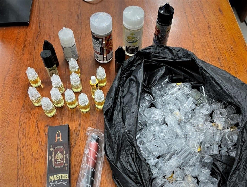 Dùng 'nước biển' pha với rượu, 1 cô gái và 1 chàng trai nhập viện