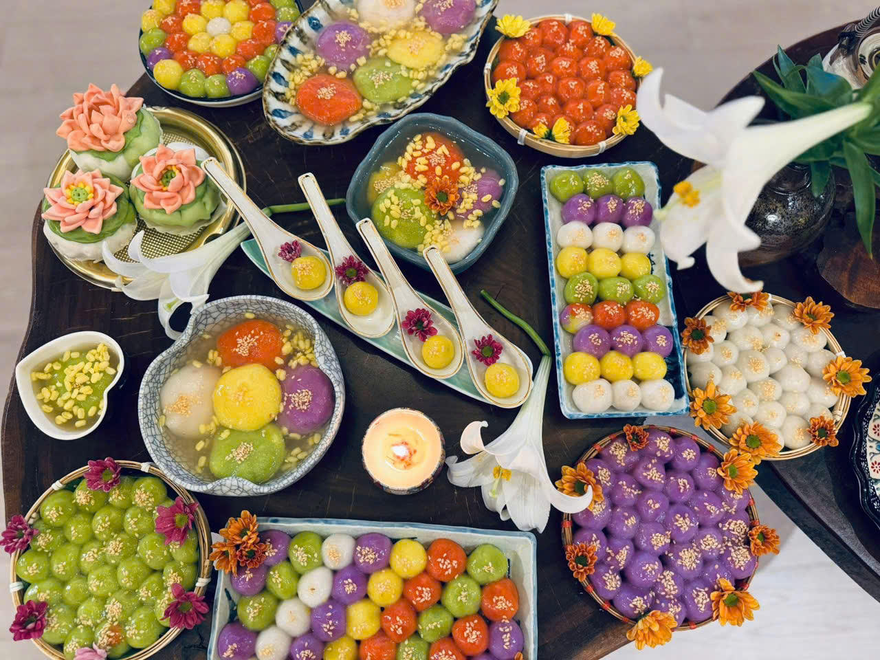 Tràn ngập sắc màu trên mâm bánh trôi ngày Tết Hàn Thực