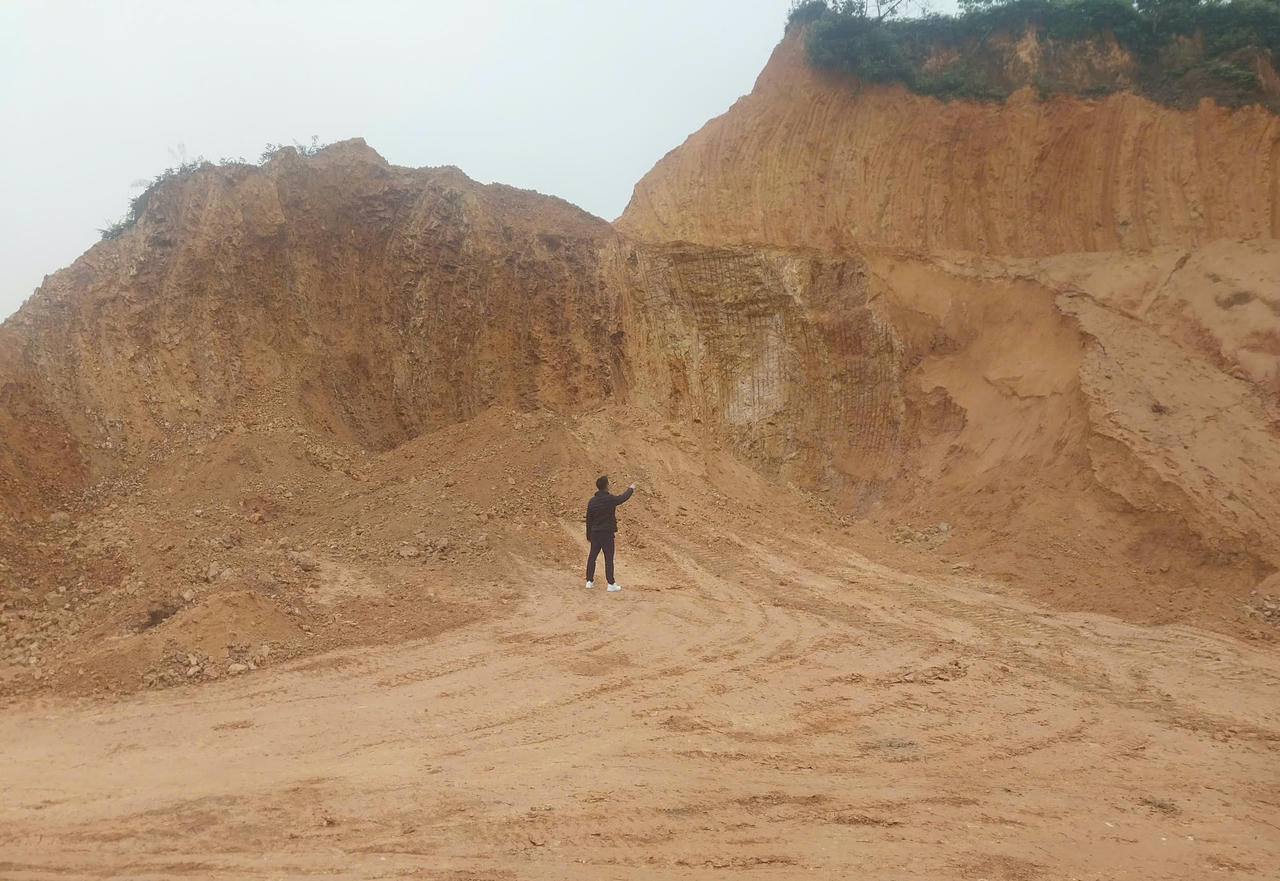 Sự việc khai thác trái phép 1.424m3 đất đồi tại A Lưới (TP Huế): Lãnh đạo Phòng Nông nghiệp và Môi trường khẳng định 'xử lý nghiêm minh'