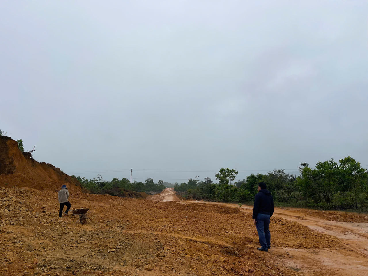 Sự việc khai thác trái phép 1.424m3 đất đồi tại A Lưới (TP Huế): Lãnh đạo Phòng Nông nghiệp và Môi trường khẳng định 'xử lý nghiêm minh'