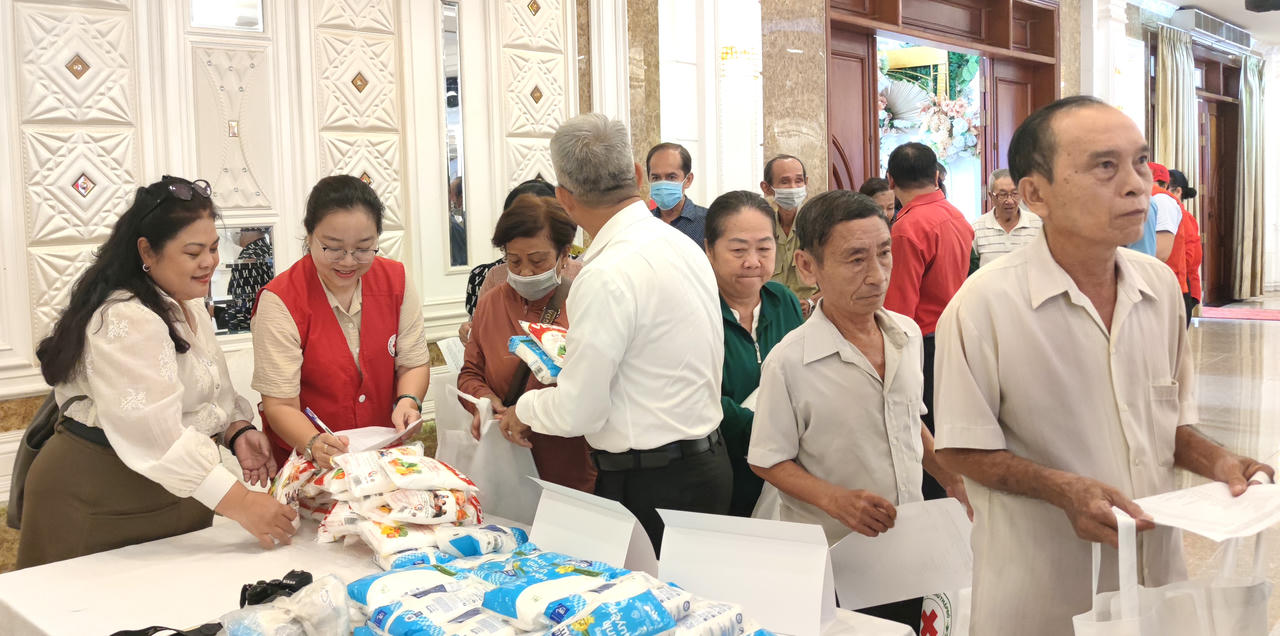 VEDAN hưởng ứng và lan tỏa yêu thương trong 'Tháng nhân đạo' 2025