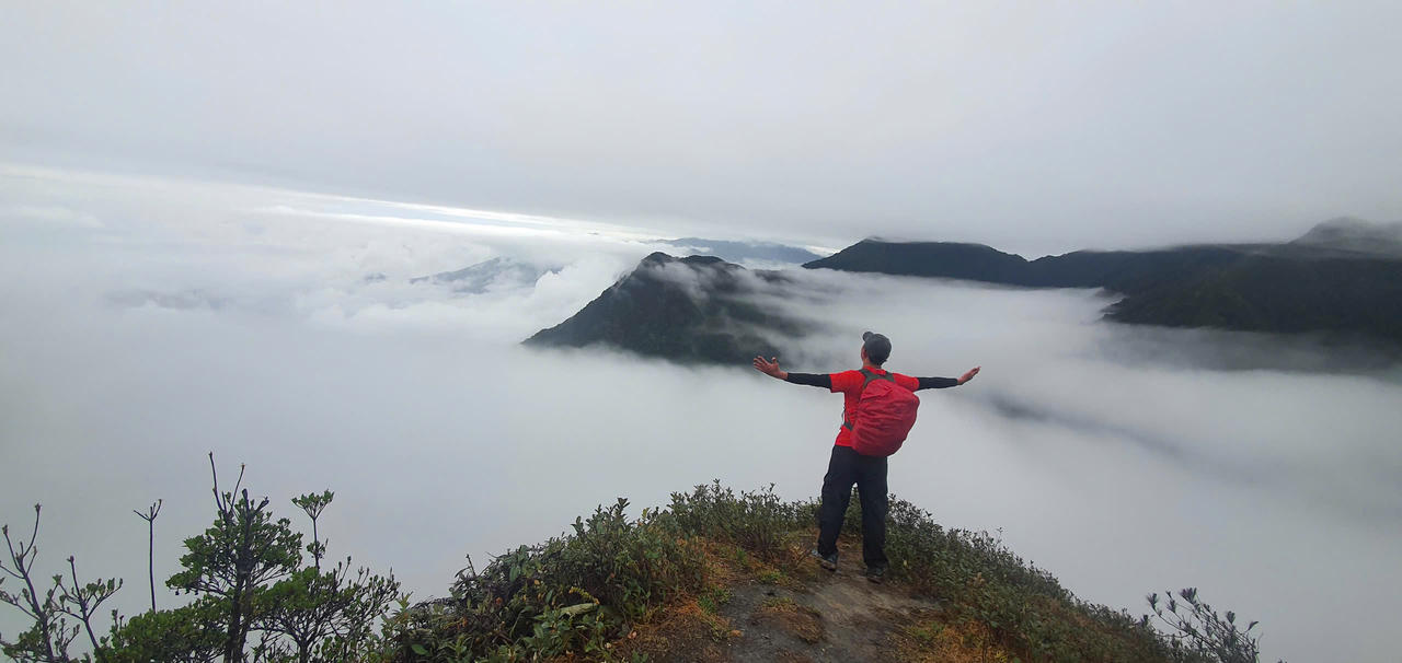 Mãn nhãn trong chuyến "săn mây" thành công của 100 nhà báo chinh phục đỉnh Tà Xùa