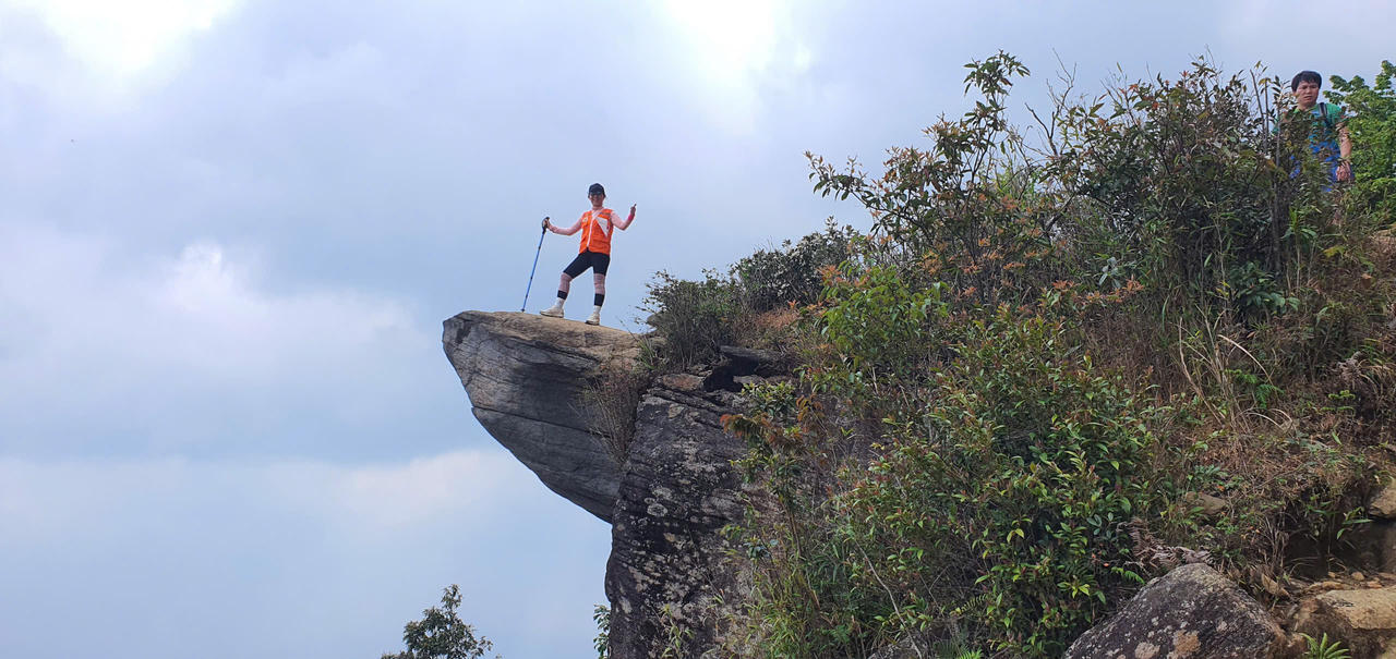 Mãn nhãn trong chuyến "săn mây" thành công của 100 nhà báo chinh phục đỉnh Tà Xùa