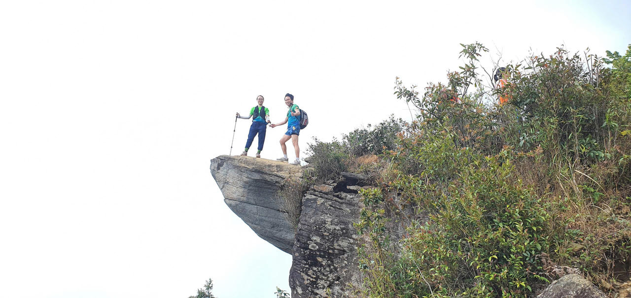 Mãn nhãn trong chuyến "săn mây" thành công của 100 nhà báo chinh phục đỉnh Tà Xùa