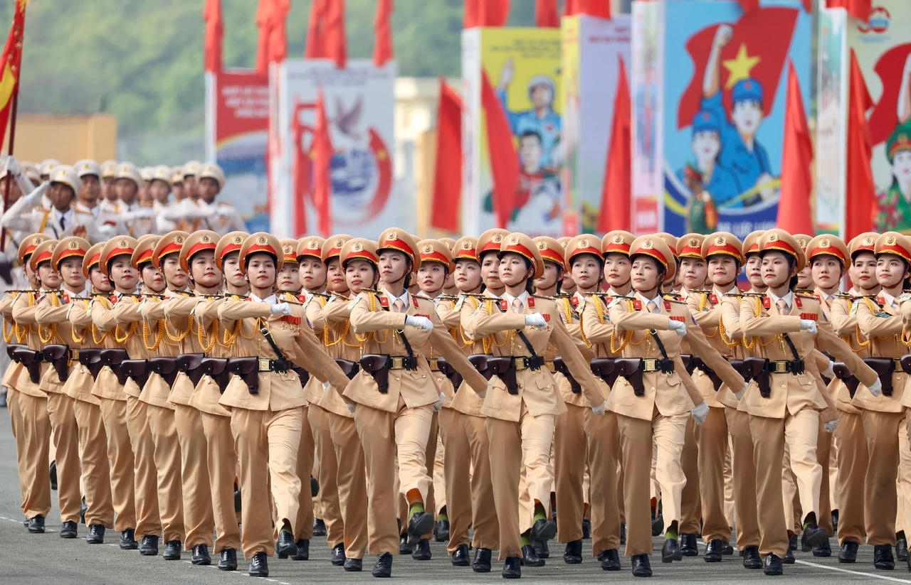 Tổng hợp luyện lần 2 diễu binh, diễu hành kỷ niệm 30/4