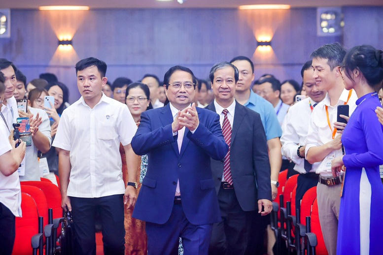 Thủ tướng: 'Thần tốc táo bạo' để đưa Việt Nam trở thành trung tâm đổi mới sáng tạo