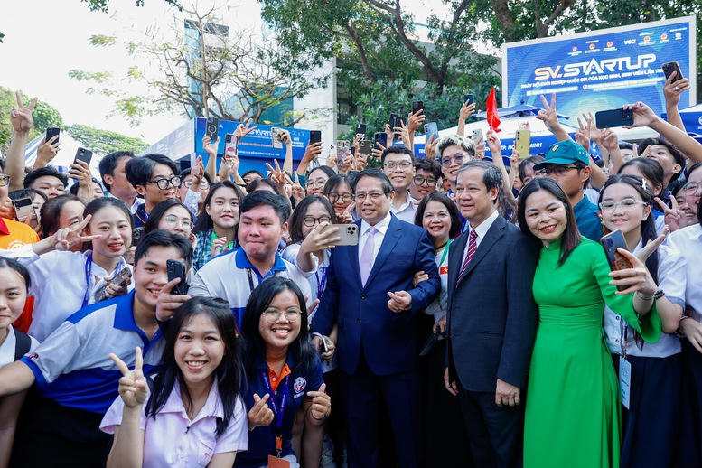 Thủ tướng: 'Thần tốc táo bạo' để đưa Việt Nam trở thành trung tâm đổi mới sáng tạo