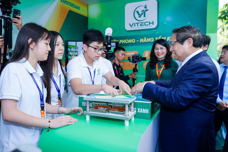 Thủ tướng: 'Thần tốc táo bạo' để đưa Việt Nam trở thành trung tâm đổi mới sáng tạo
