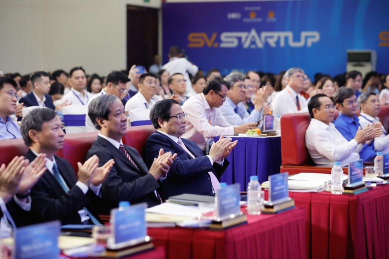Thủ tướng: 'Thần tốc táo bạo' để đưa Việt Nam trở thành trung tâm đổi mới sáng tạo