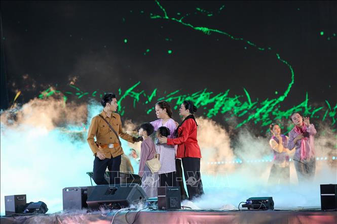 Thủ tướng Phạm Minh Chính dự chương trình nghệ thuật 'Ký ức để lại'