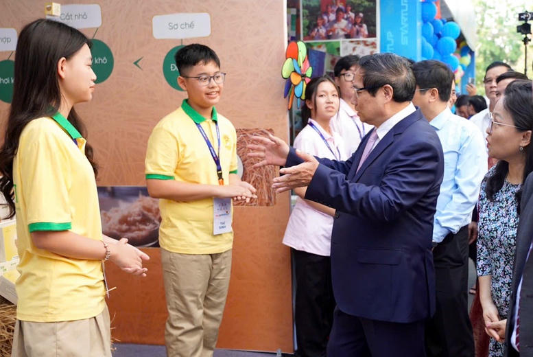 Thủ tướng: 'Thần tốc táo bạo' để đưa Việt Nam trở thành trung tâm đổi mới sáng tạo
