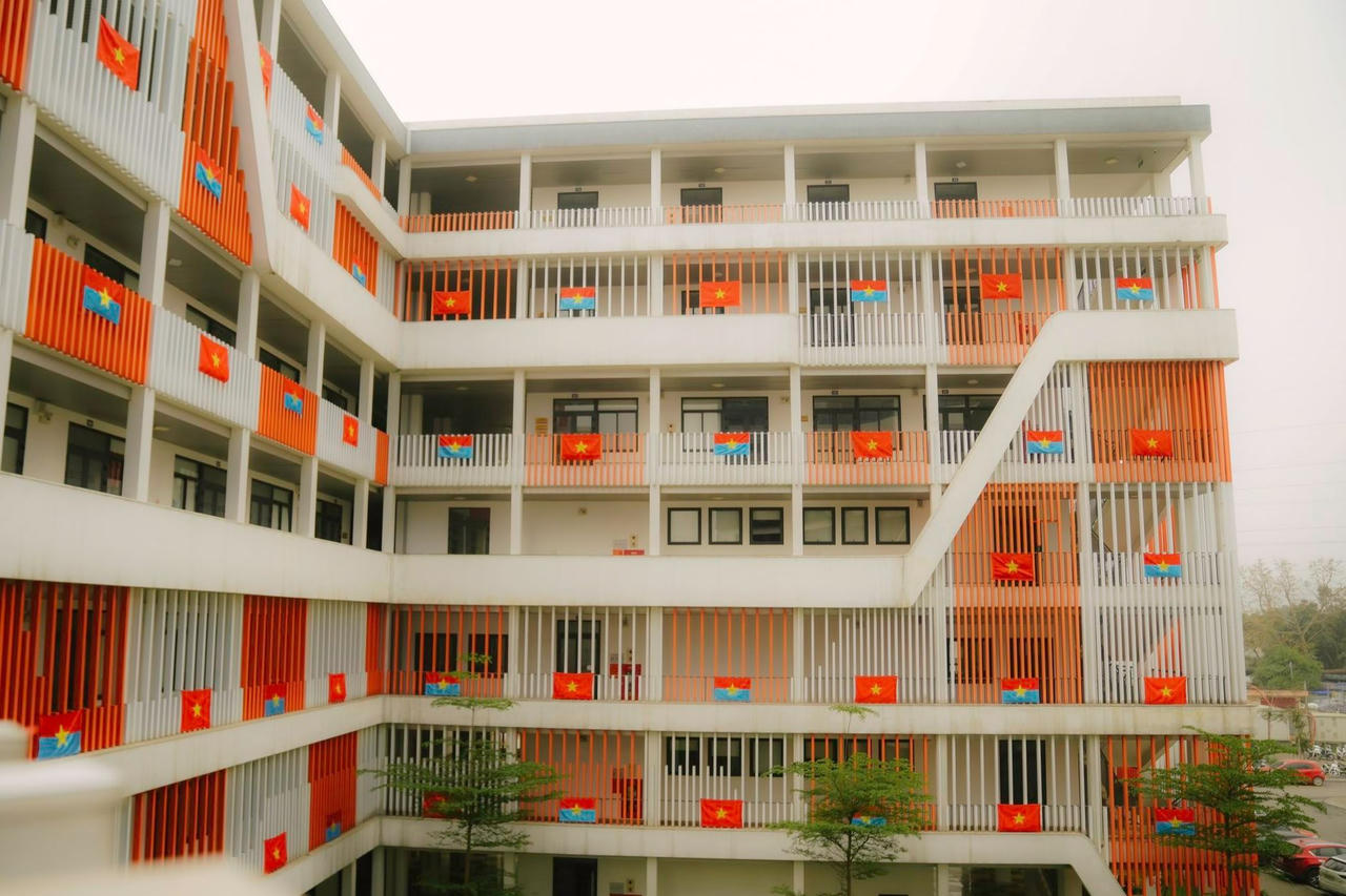 Sôi nổi hoạt động kỷ niệm ngày 'Thống nhất non sông' trong trường học