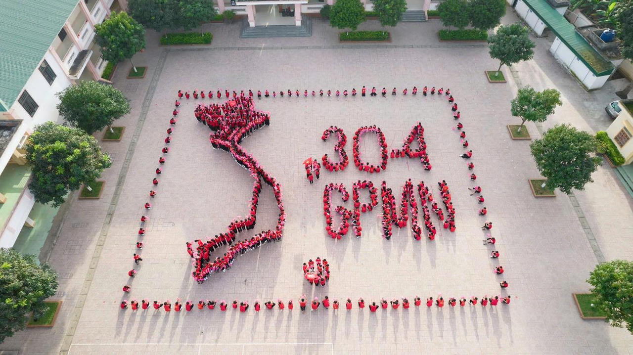 Sôi nổi hoạt động kỷ niệm ngày 'Thống nhất non sông' trong trường học