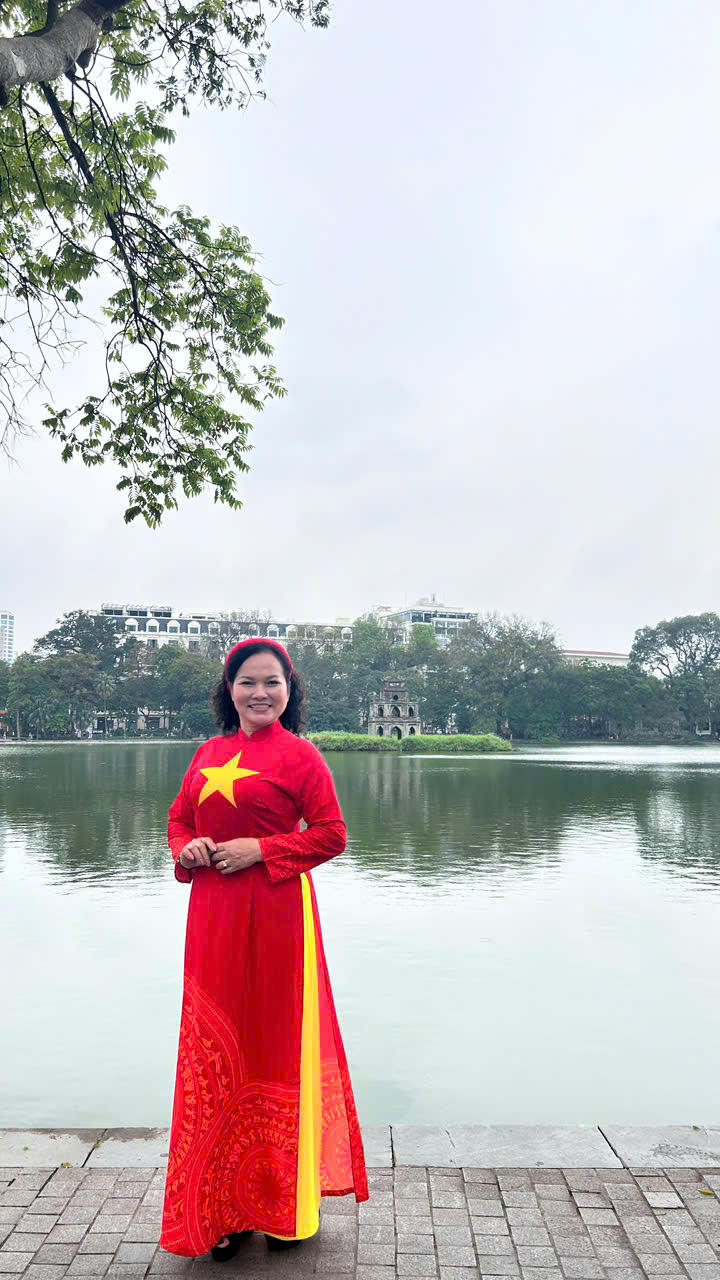 30/4 trong lòng người Hà Nội, khi các thế hệ chung niềm tự hào