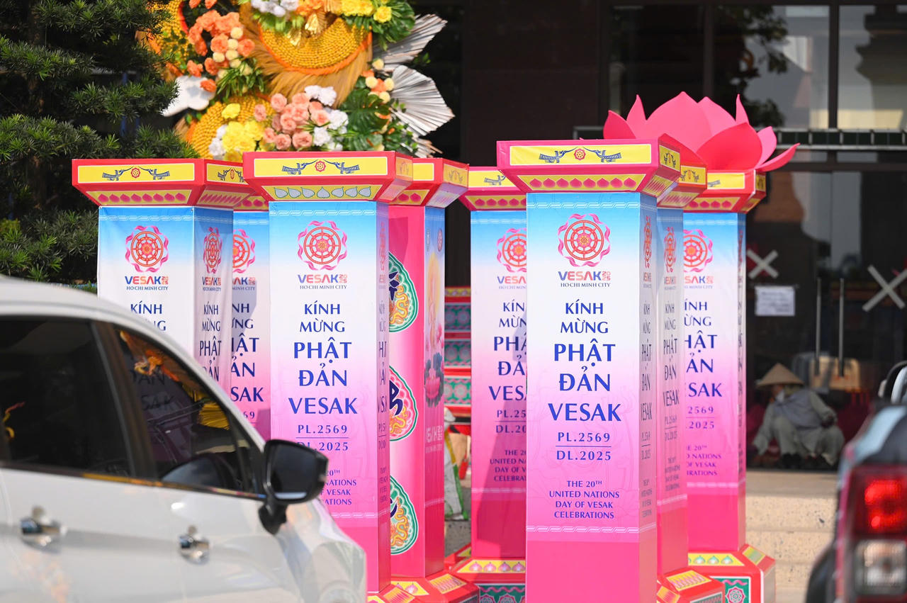 Hối hả không khí chuẩn bị mừng Đại lễ Phật Đản 2025 khắp cả nước