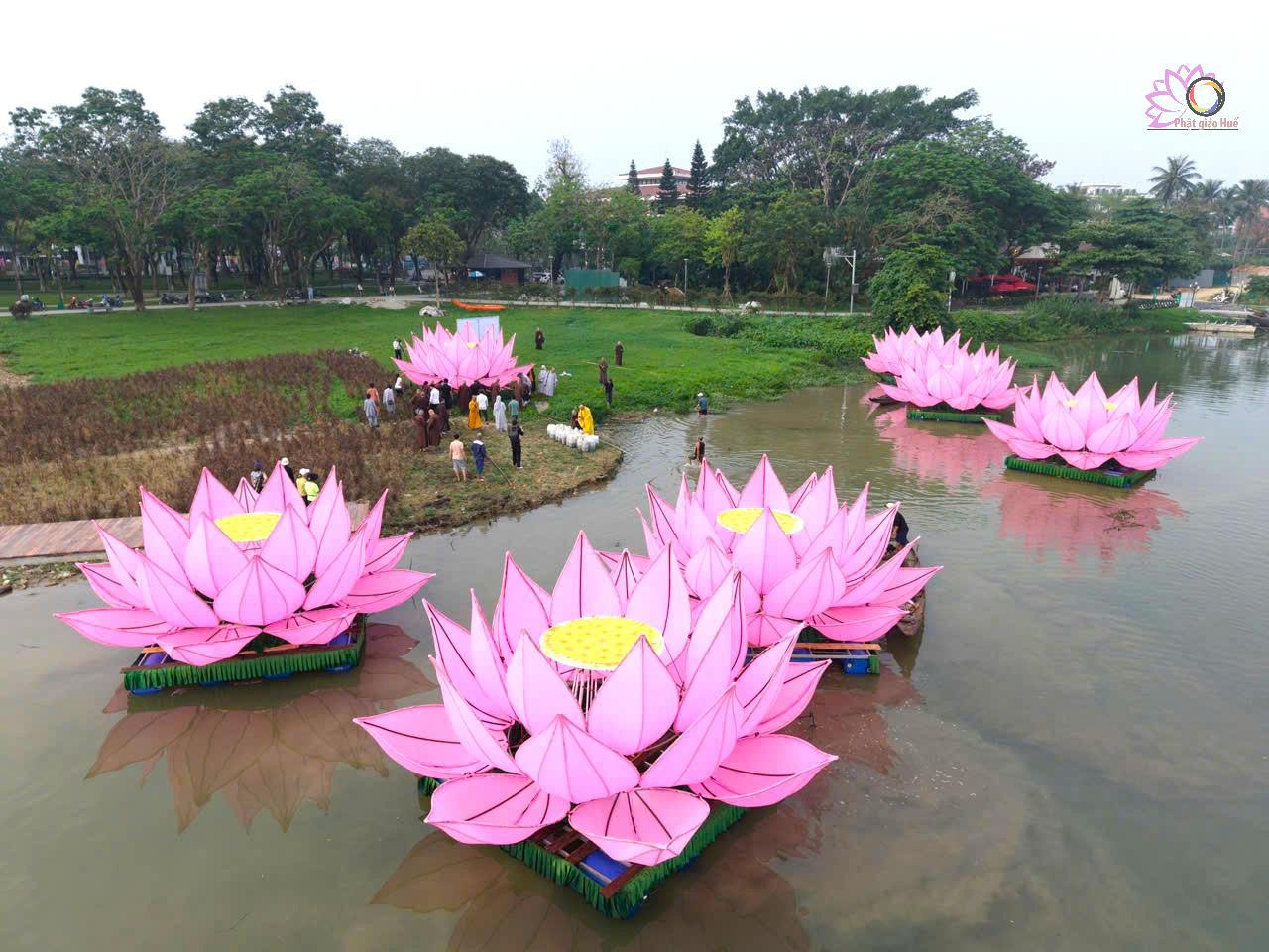 Hối hả không khí chuẩn bị mừng Đại lễ Phật Đản 2025 khắp cả nước