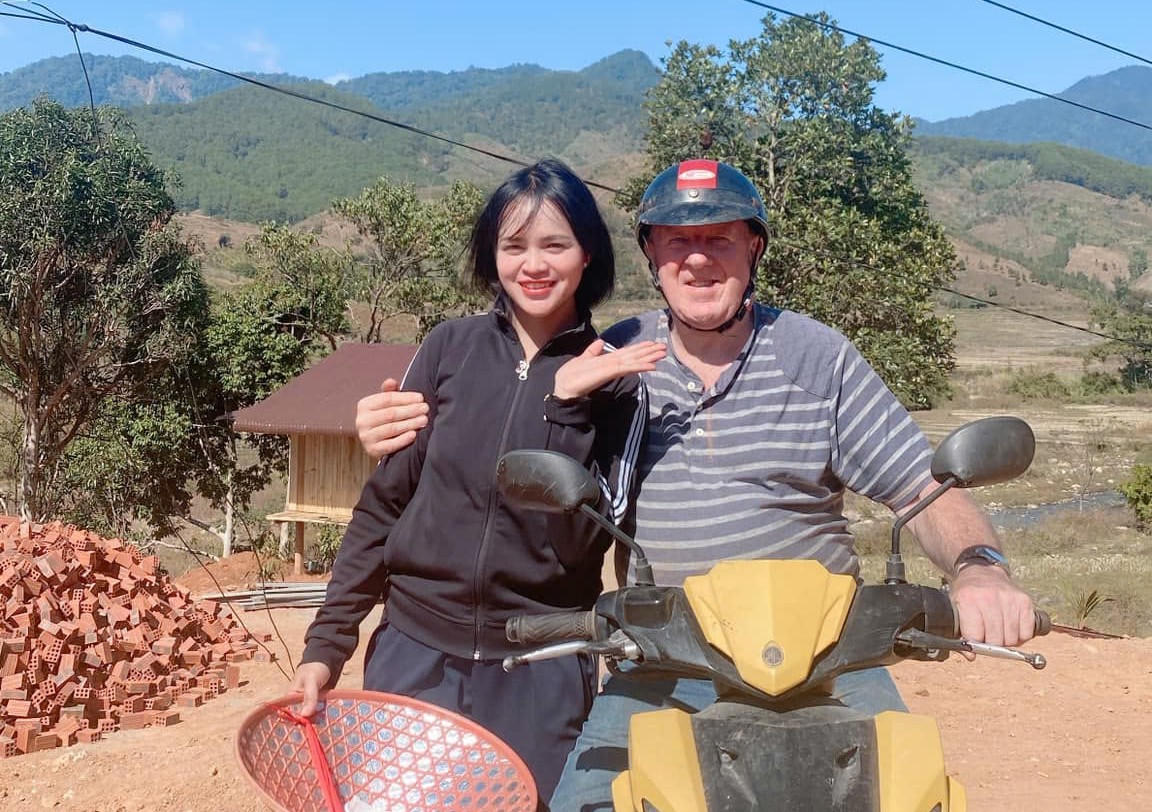 Cô gái trẻ giúp bà con Xơ Đăng phát triển du lịch 