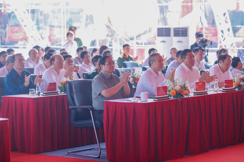 Thủ tướng dự lễ khởi công tuyến cao tốc huyết mạch qua Thái Bình, Nam Định