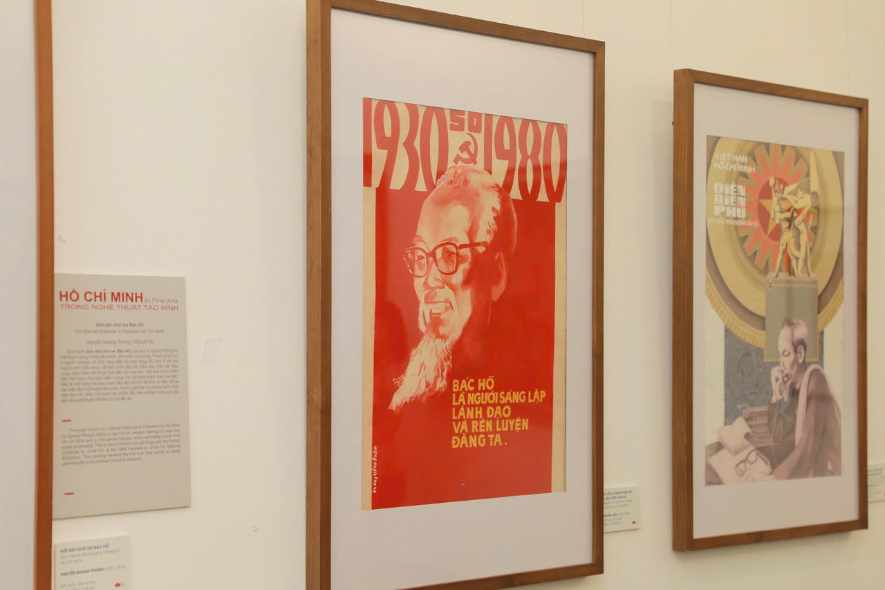 Chiêm ngưỡng những tác phẩm nghệ thuật đặc sắc về Chủ tịch Hồ Chí Minh