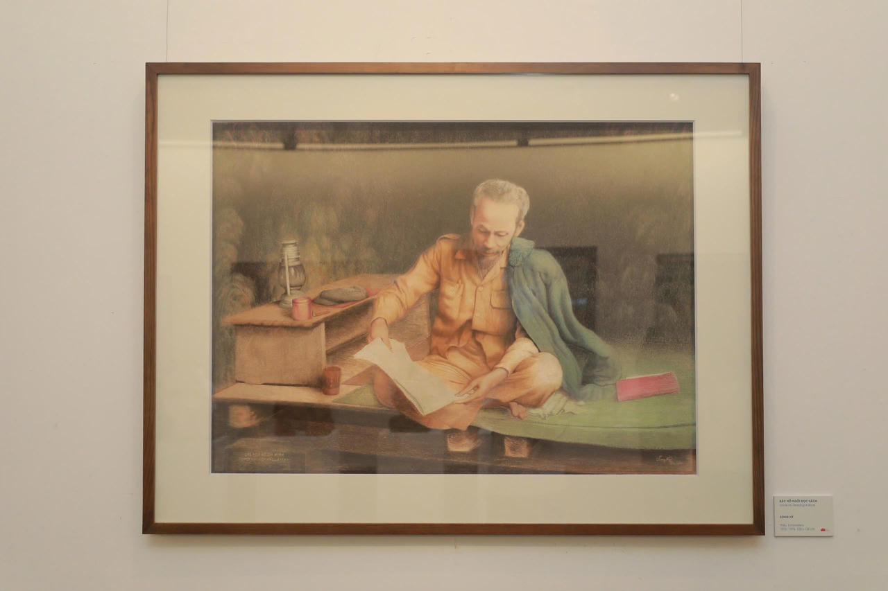 Chiêm ngưỡng những tác phẩm nghệ thuật đặc sắc về Chủ tịch Hồ Chí Minh