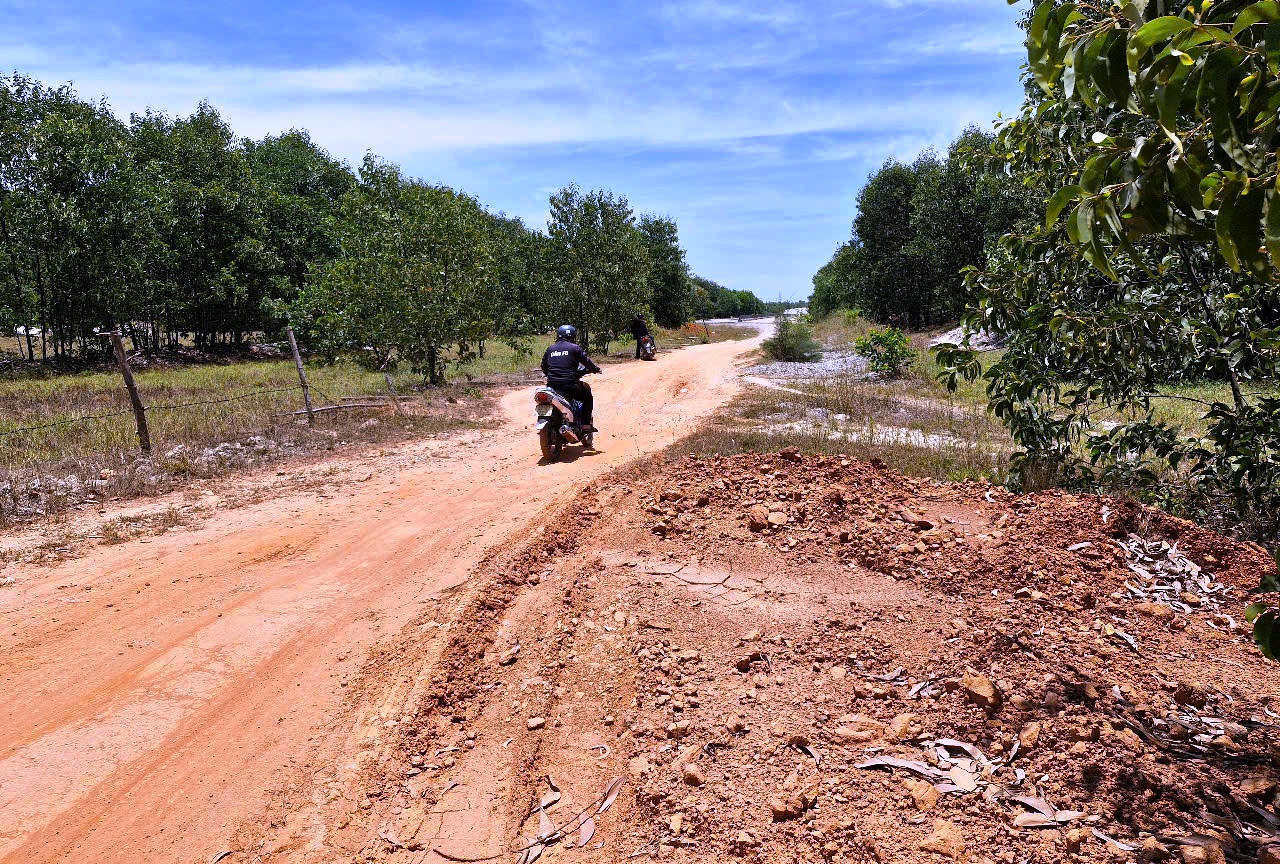 Quảng Nam: Dự án 5,8km đường 8 năm vẫn chưa hoàn tất 