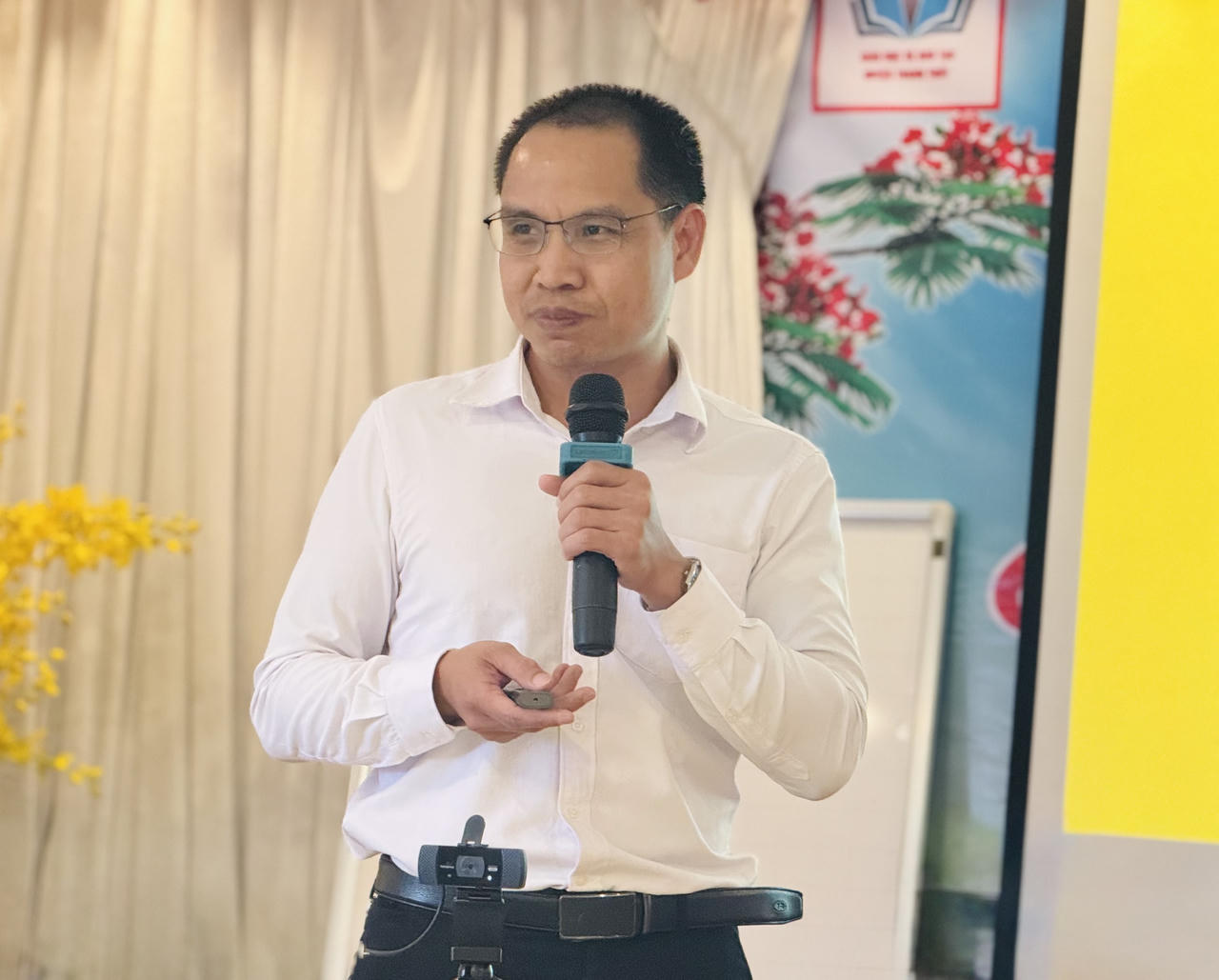 'Mỗi điếu thuốc lá đang bóp nghẹt hơi thở của Trái Đất'