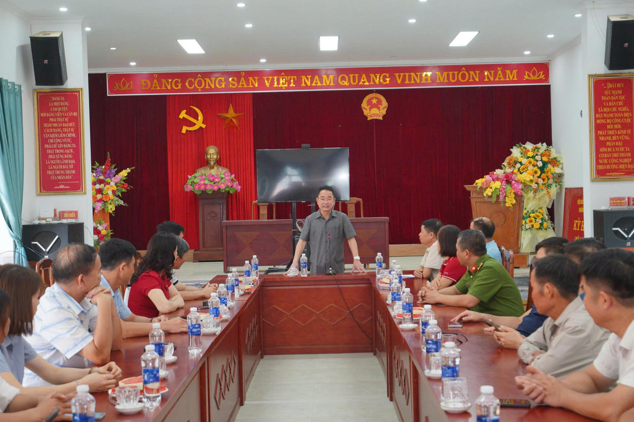 Báo Pháp Luật Việt Nam chung tay xóa nhà tạm tại Yên Bái