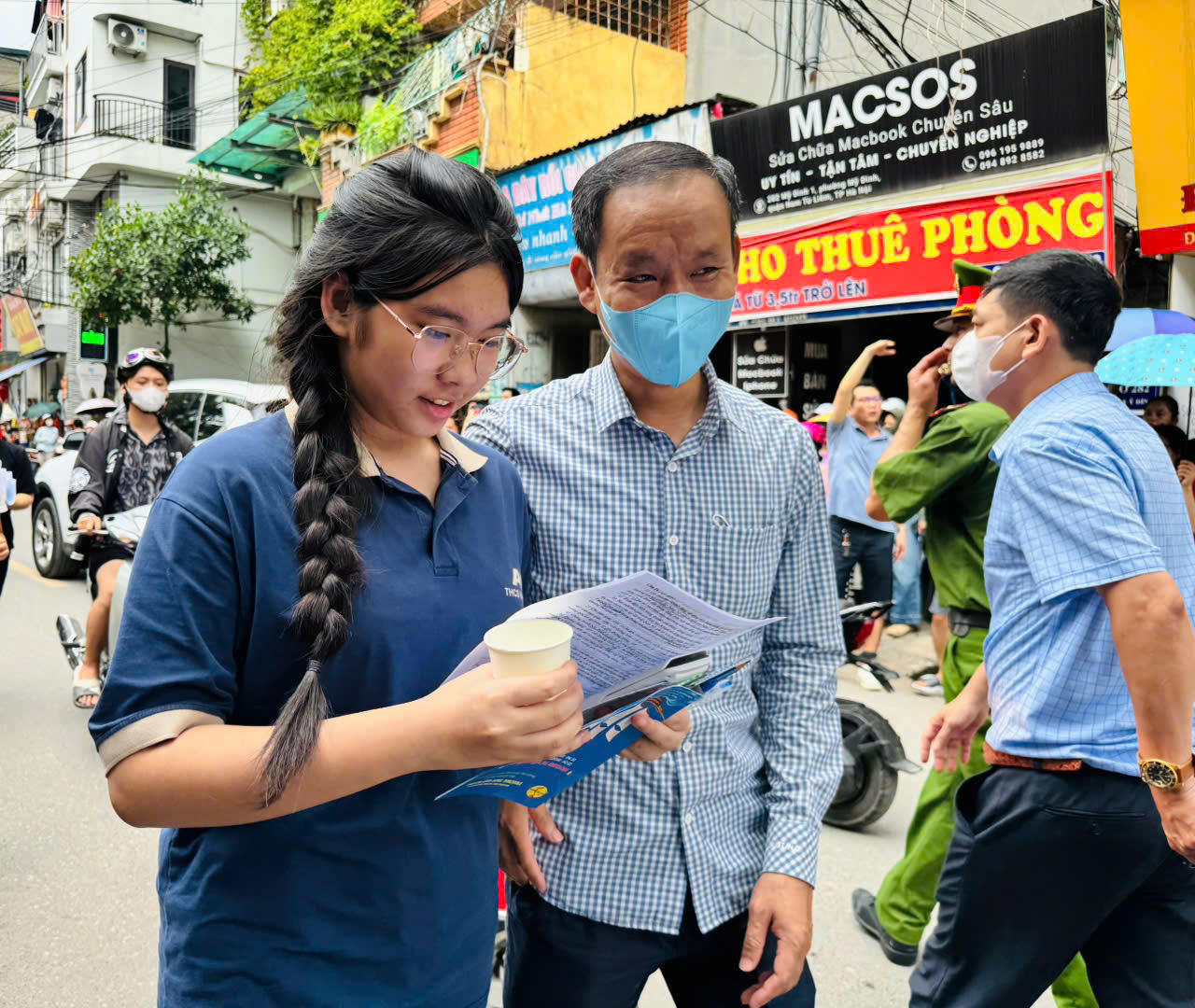 Kết thúc 'cuộc đua' tranh vé lớp 10 công lập Hà Nội, nhiều thí sinh và phụ huynh 'thở phào'