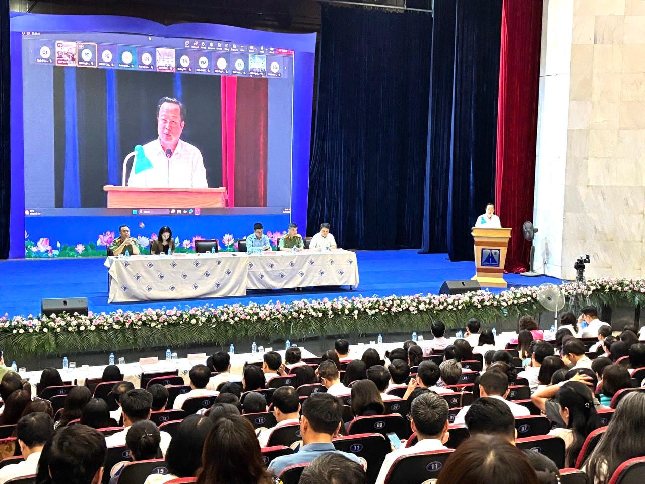 Hàng nghìn cán bộ coi thi được huy động ở mỗi tỉnh/thành, sẵn sàng cho kỳ thi tốt nghiệp THPT 