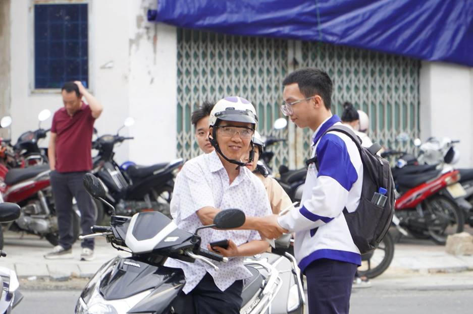 Toàn cảnh không khí kỳ thi tốt nghiệp THPT 2025 trên cả nước