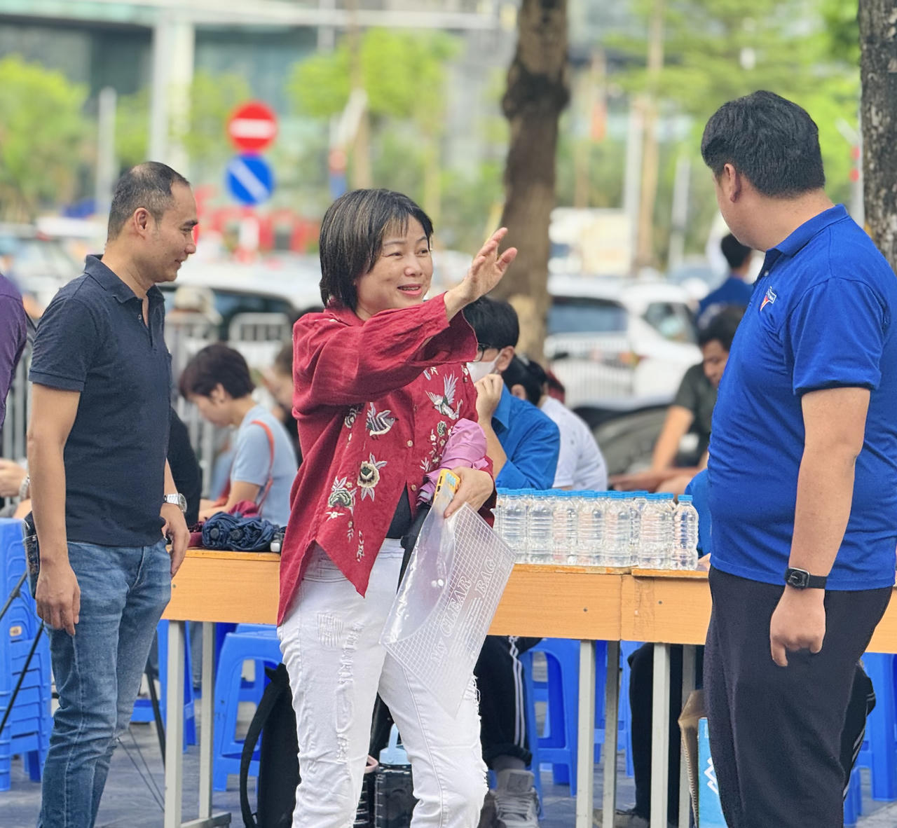 Thí sinh, phụ huynh Hà Nội thoải mái bước vào kỳ thi tốt nghiệp