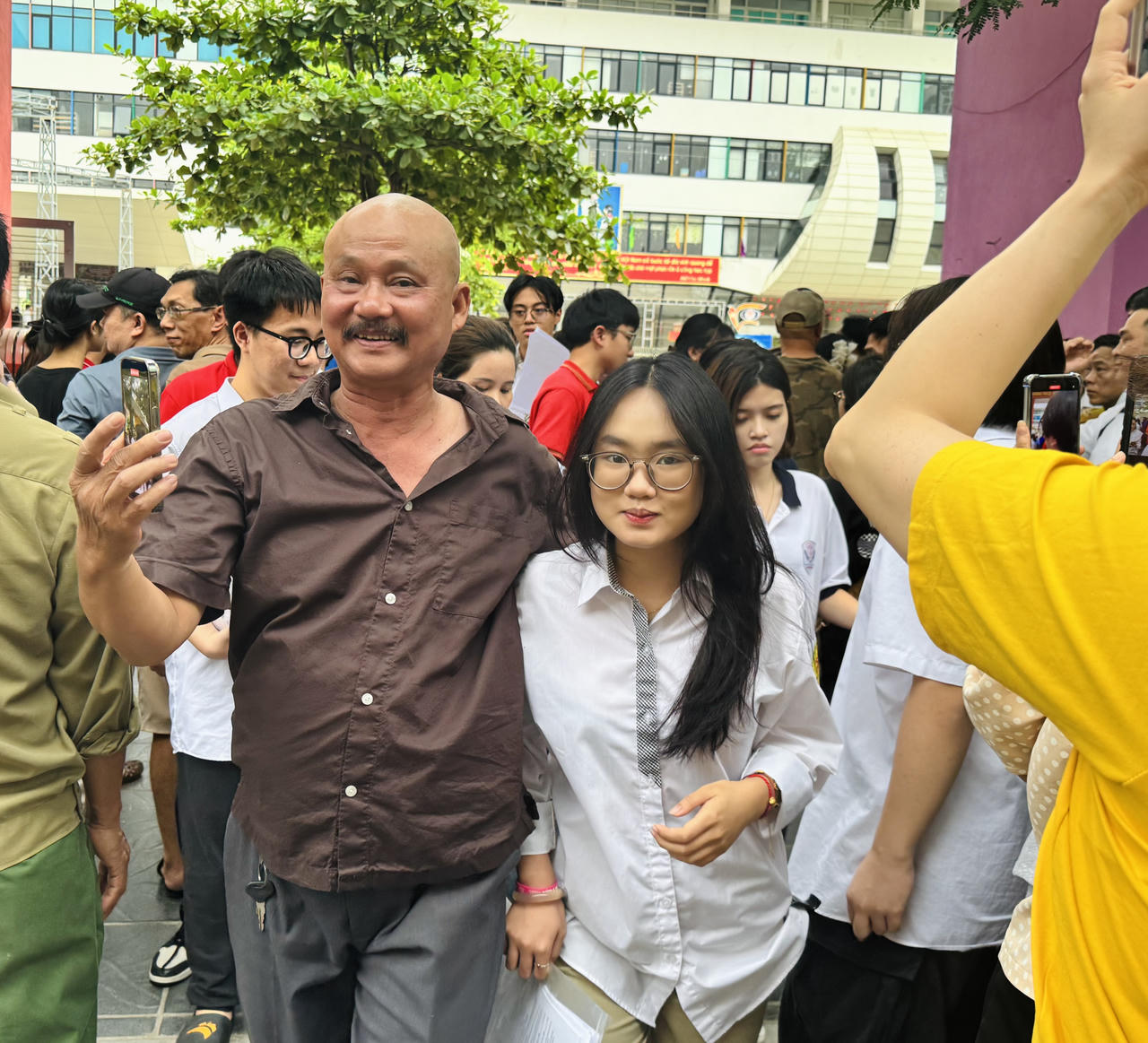 Ngày cuối cùng của kỳ thi tốt nghiệp, thí sinh 'than' đề Tiếng Anh khó