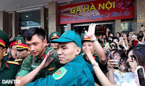 Cần có định hướng cho 'văn hóa thần tượng'