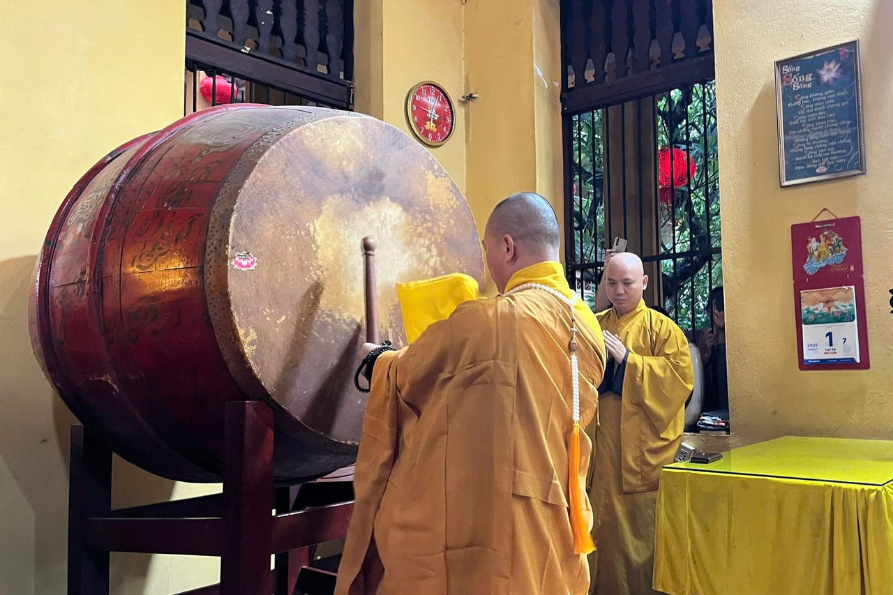 Hơn 18.000 ngôi chùa khắp cả nước đồng loạt ngân vang tiếng chuông cầu nguyện quốc thái dân an