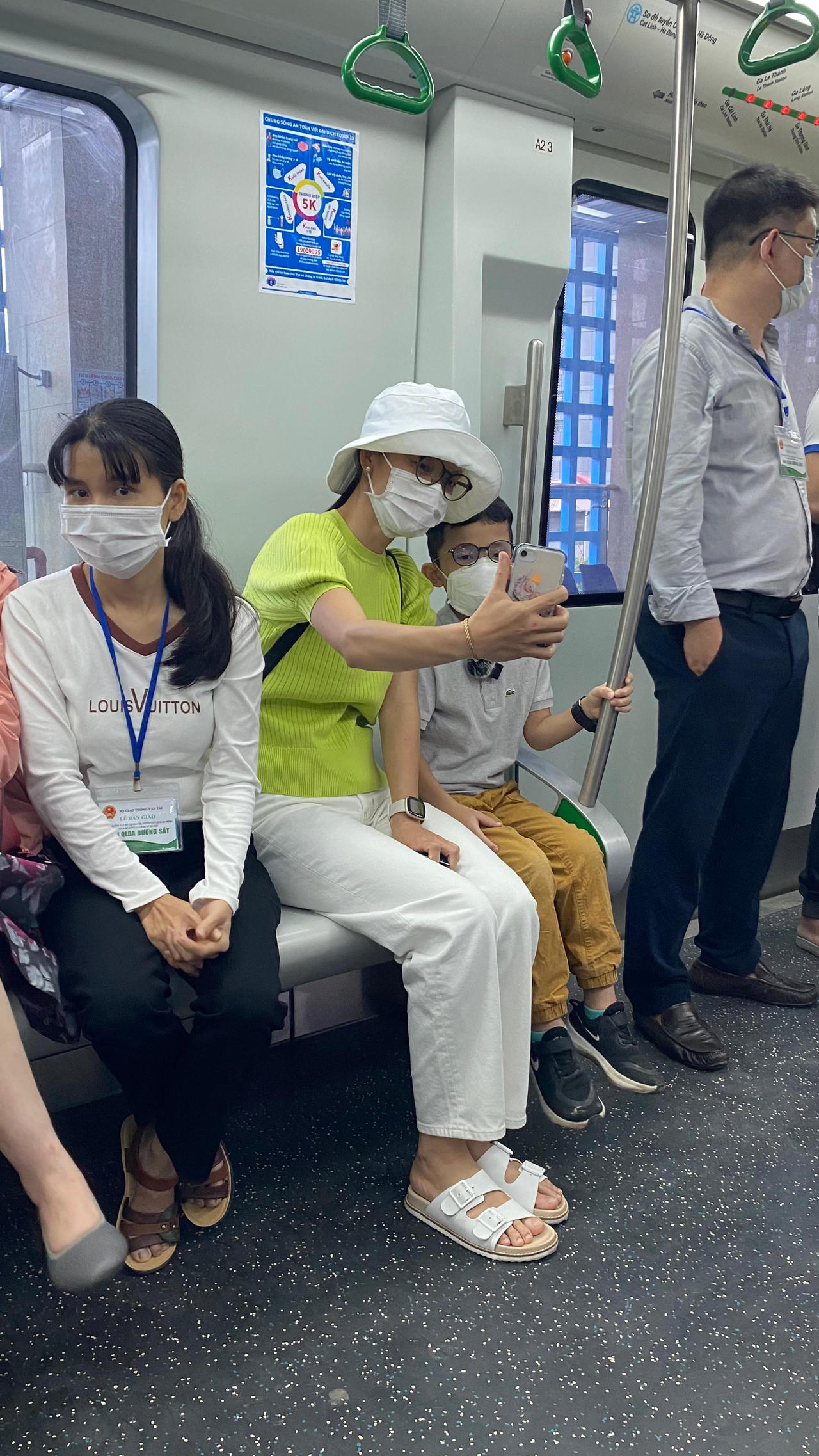 Trải nghiệm đi tàu đường sắt Cát Linh - Hà Đông