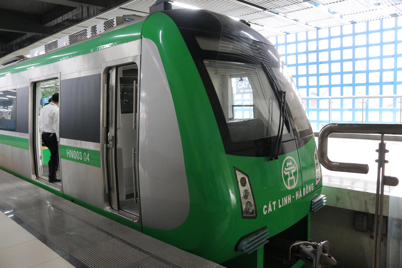 Trải nghiệm đi tàu đường sắt Cát Linh - Hà Đông