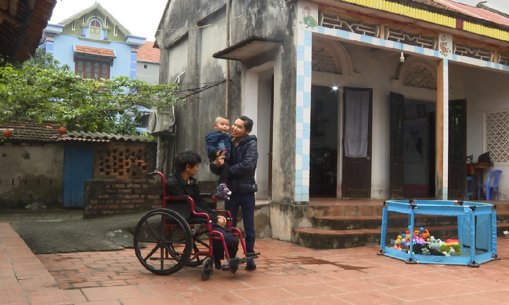 Nghẹn ngào hạnh phúc đón 'mầm sống mới' trong gia đình mang bệnh lý di truyền 