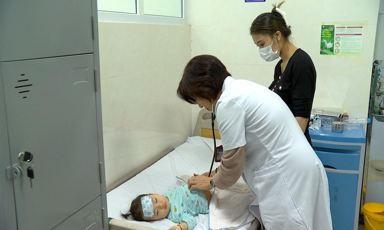 Cho trẻ uống oresol thế nào mới an toàn?