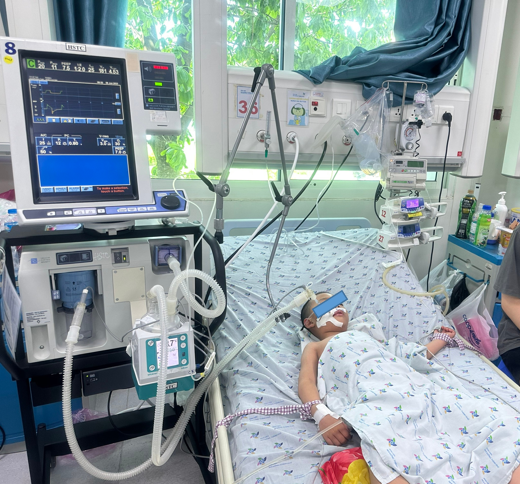 4 bệnh nhi bị tay chân miệng nặng, bác sĩ khuyến cáo biểu hiện cần đưa gấp trẻ tới viện