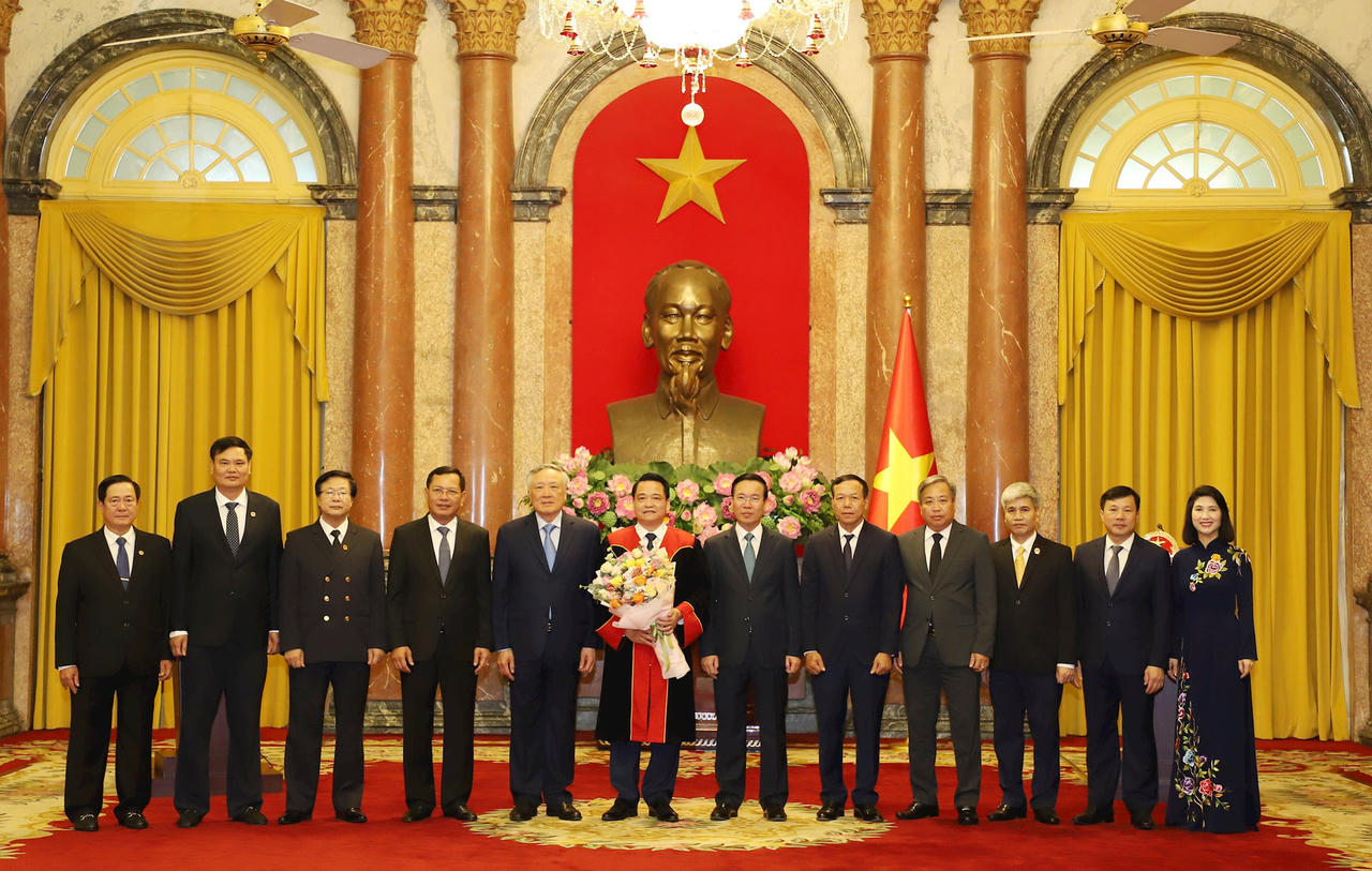 Chủ tịch nước trao Quyết định bổ nhiệm Thẩm phán Tòa án nhân dân tối cao