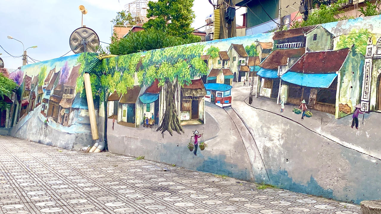 Hà Nội có thêm đường tranh bích họa