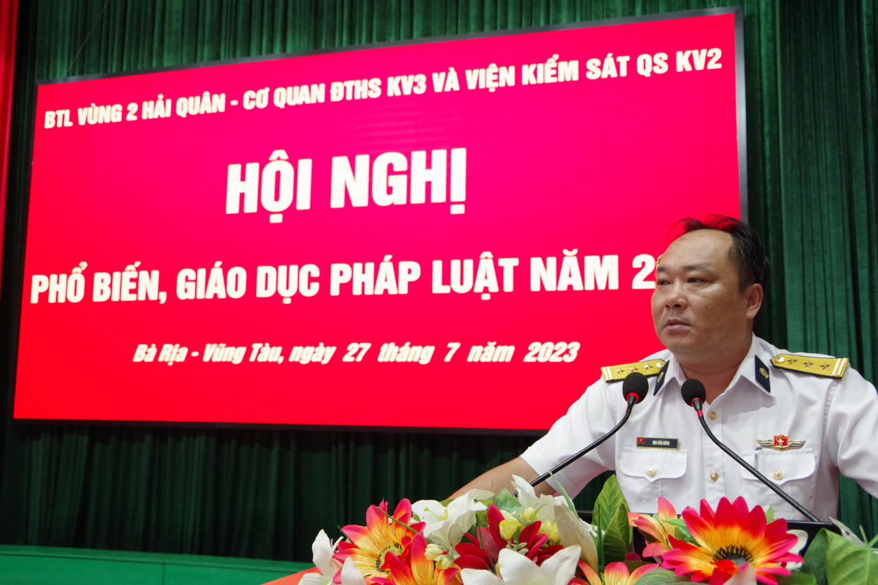 Vùng 2 Hải quân thực hiện hiệu quả công tác phối hợp phổ biến, giáo dục pháp luật