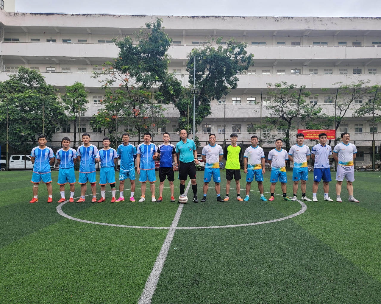 Hà Nội: Giao lưu bóng đá mừng ngày lễ lớn của đất nước 