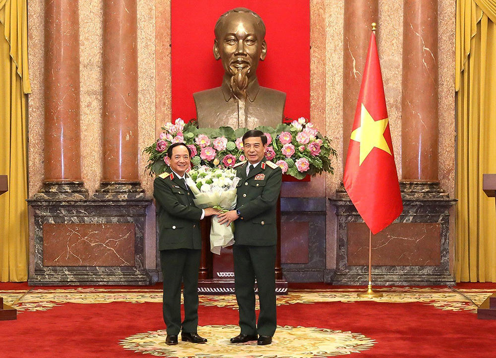 Chủ tịch nước trao quyết định thăng quân hàm Thượng tướng đối với đồng chí Trịnh Văn Quyết