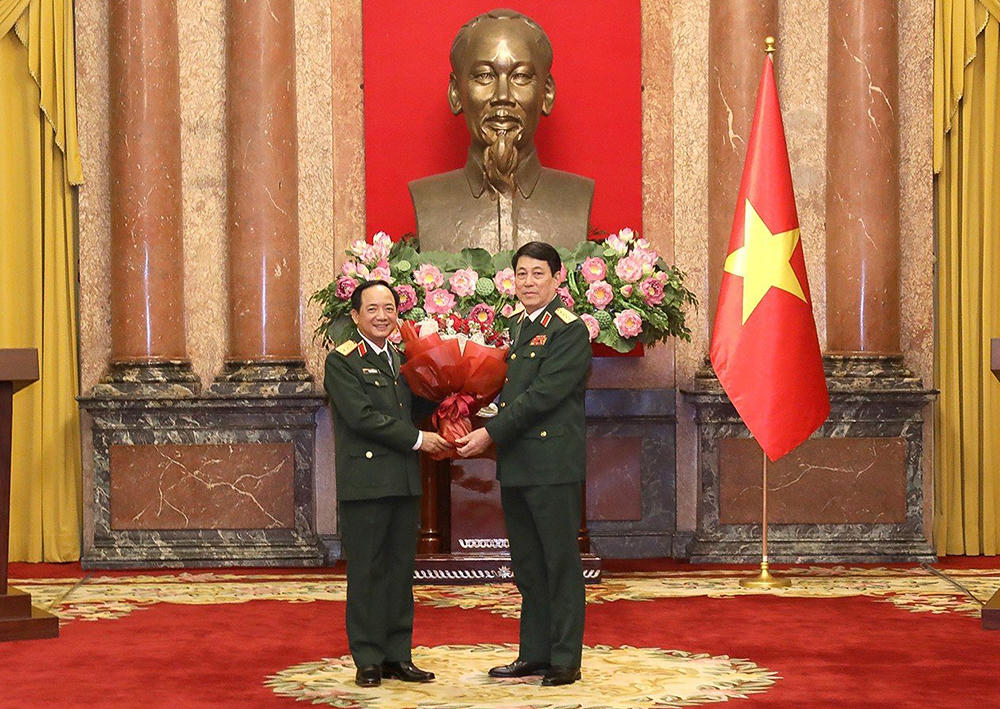 Chủ tịch nước trao quyết định thăng quân hàm Thượng tướng đối với đồng chí Trịnh Văn Quyết