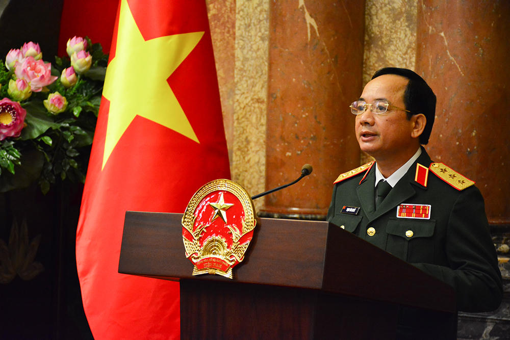 Chủ tịch nước trao quyết định thăng quân hàm Thượng tướng đối với đồng chí Trịnh Văn Quyết