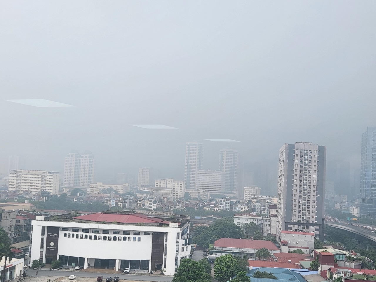 Vì sao sáng nay Hà Nội mờ mịt sương?