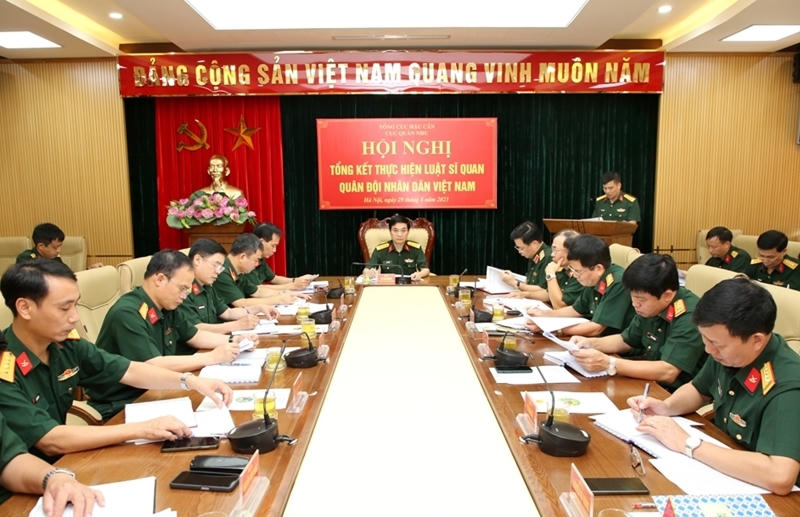 Nhiều bất cập về chính sách tiền lương, phụ cấp, nhà ở, trần quân hàm, biên chế quân đội