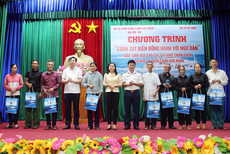 Tuyên truyền, phổ biến giáo dục pháp luật cho ngư dân Hà Tĩnh