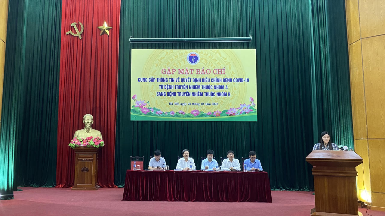 Thay đổi đáng chú ý khi COVID-19 chuyển từ bệnh truyền nhiễm nhóm A sang B